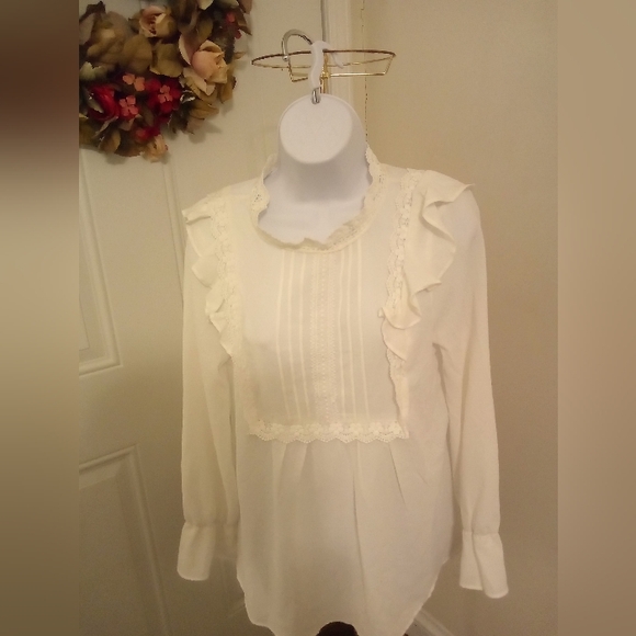 Andree by Unit Blouse - Picture 13 of 16